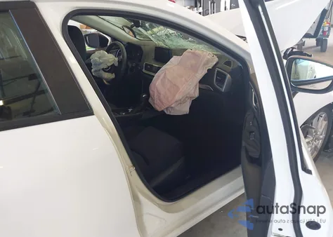 2017 Mazda 3 Sport из США, поврежденный, VIN 3MZBN1K76HM115198